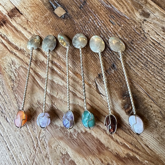 1970s Barasch Sylmar Demitasse Silver Appetizer Spoons

Small Set of Six Spoons - Picture 1 of 4